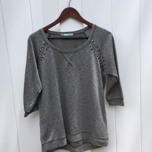 Maurices three-quarter length sleeve raglan T SZ L